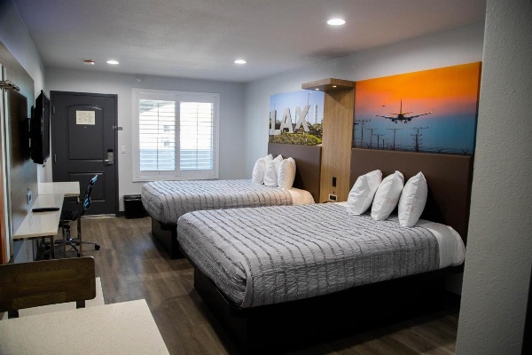 Pico Rivera Inn and Suites image 4