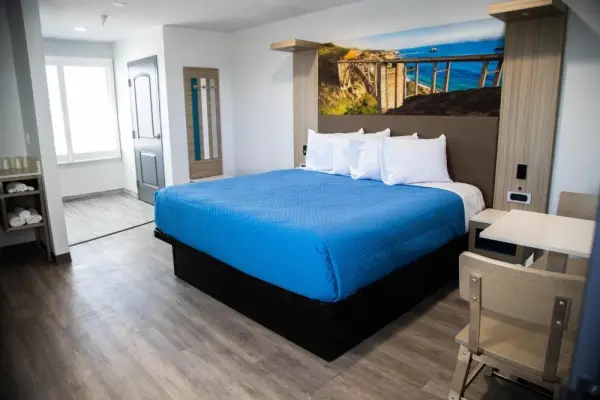 Pico Rivera Inn and Suites 10
